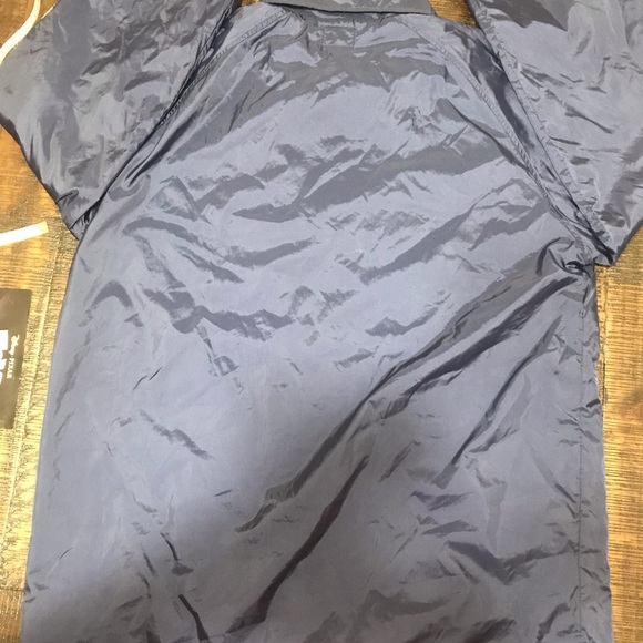 Rip Curl Windbreaker - Picture 6 of 6